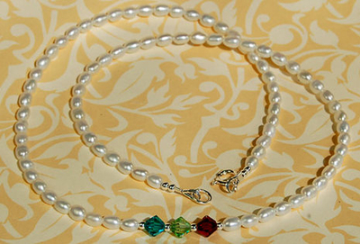 Necklace Design Ideas beaded necklace designs the seed bead vines in this bead floral necklace by designsbymadalynne Mothers Birthstone Pearl Necklace Jewelry Design Ideas Necklace Design Ideas amazing floating pearl necklace ideas Mothers Birthstone Pearl Necklace Jewelry Design Ideas