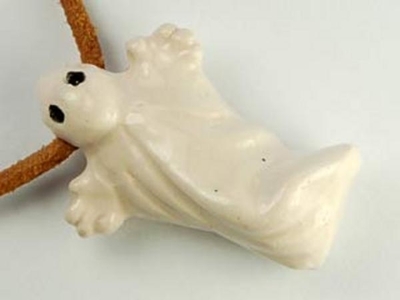 29 x 19mm White Ghost Hand-painted Clay Halloween Bead