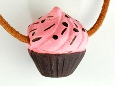 20 x 23mm Brown Cupcake with Pink Hand-painted Clay Bead | Natural Beads